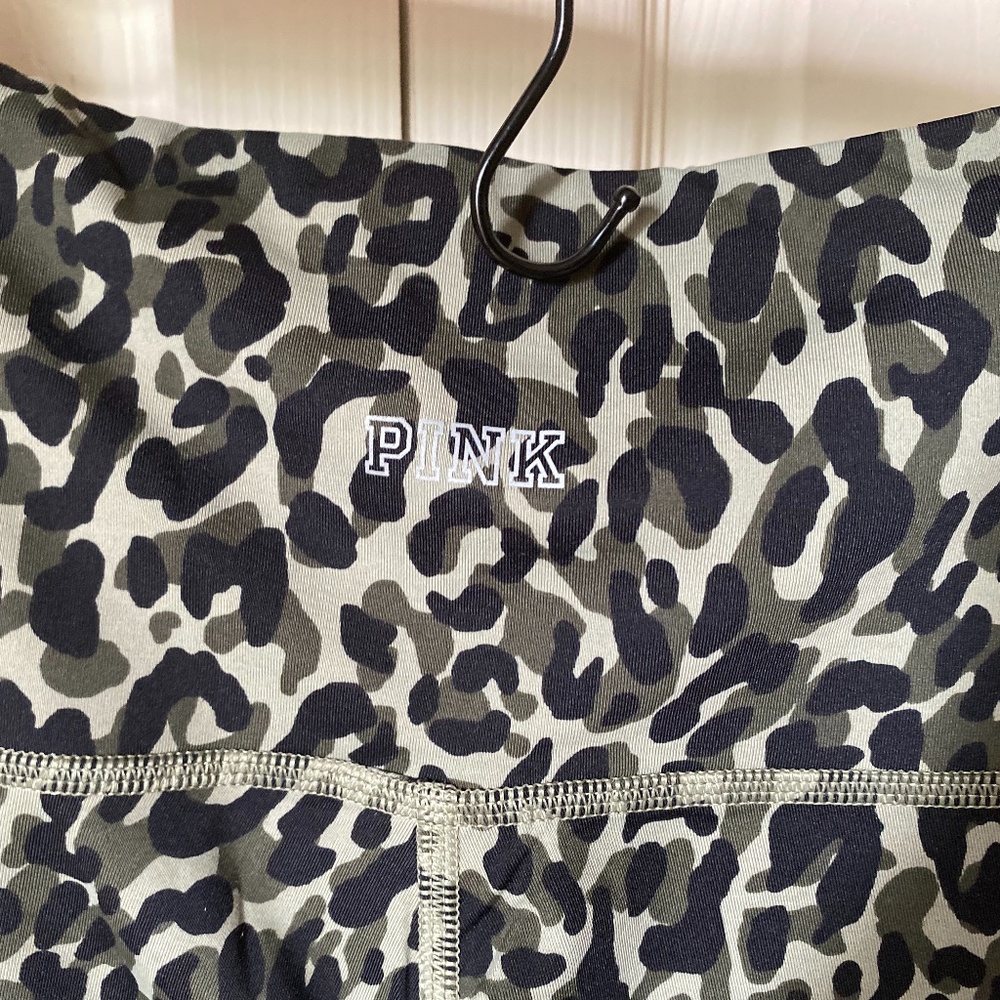 PINK Victoria’s Secret Ultimate Legging